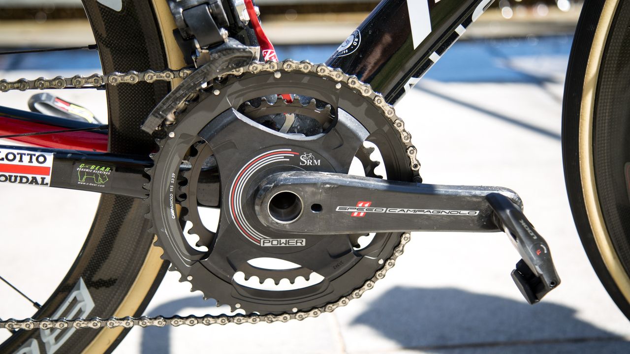 The Campagnolo crankset is equipped with a SRM powermeter