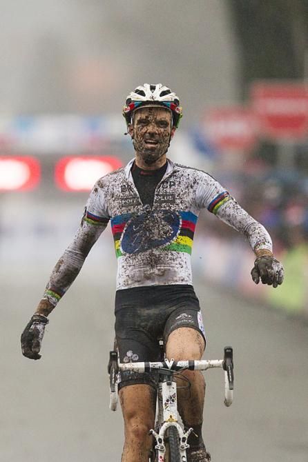Niels Albert (BKCP Powerplus) wins in Loenhout