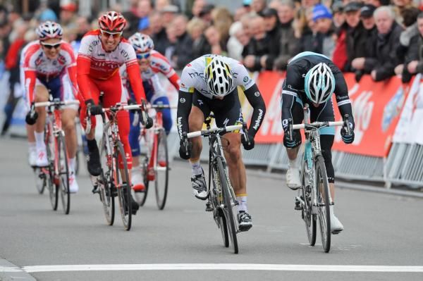 John Degenkolb (HTC-Highroad) wins over Wagner and Keukeleire (Cofidis)