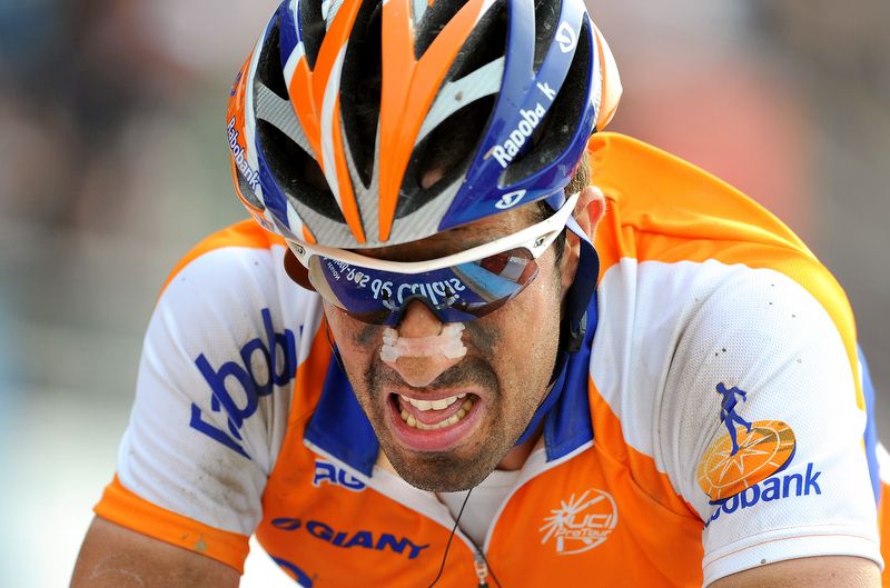 Juan Antonio Flecha (Rabobank) crosses the line