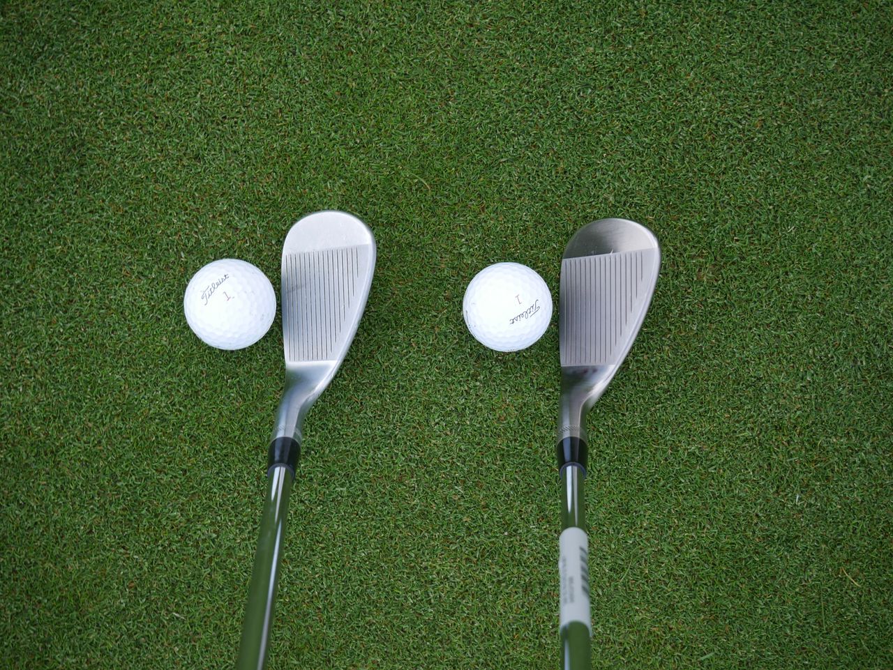 The Titleist Vokey SM9 at address