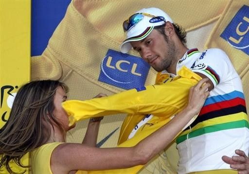 Tom Boonen (Quick.Step) pulls on his third maillot jaune