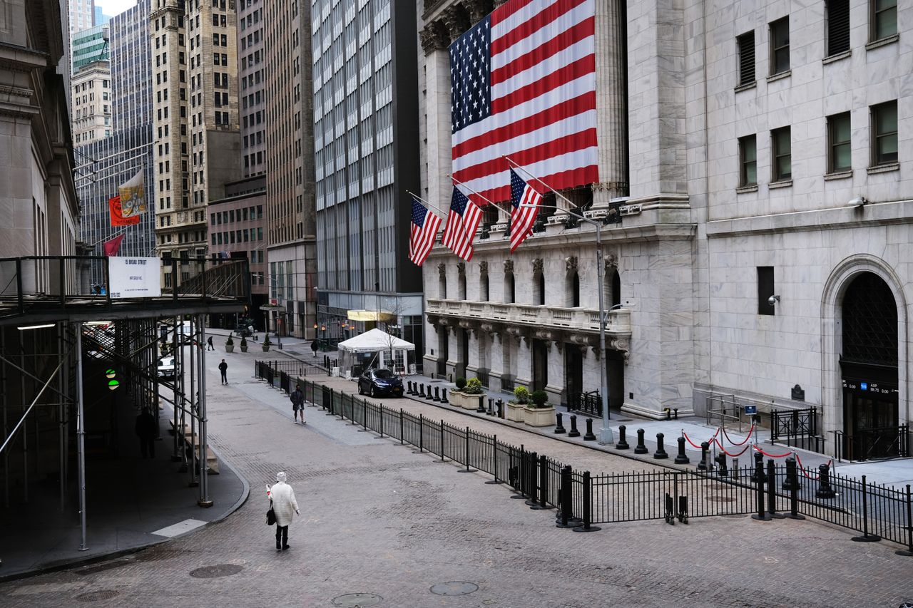 Wall Street is empty