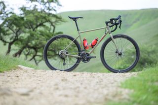 Genesis Croix de Fer