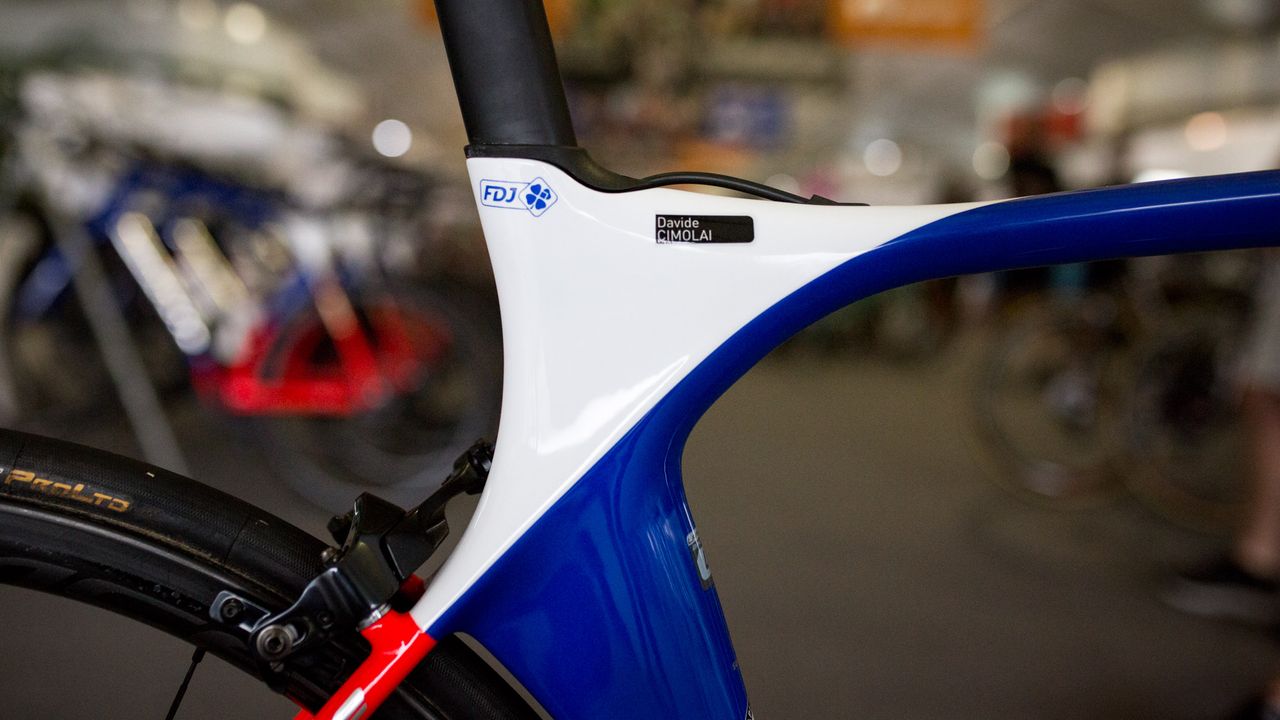Lapierre are known for their triple triangle frame designs and the Aircode is no different