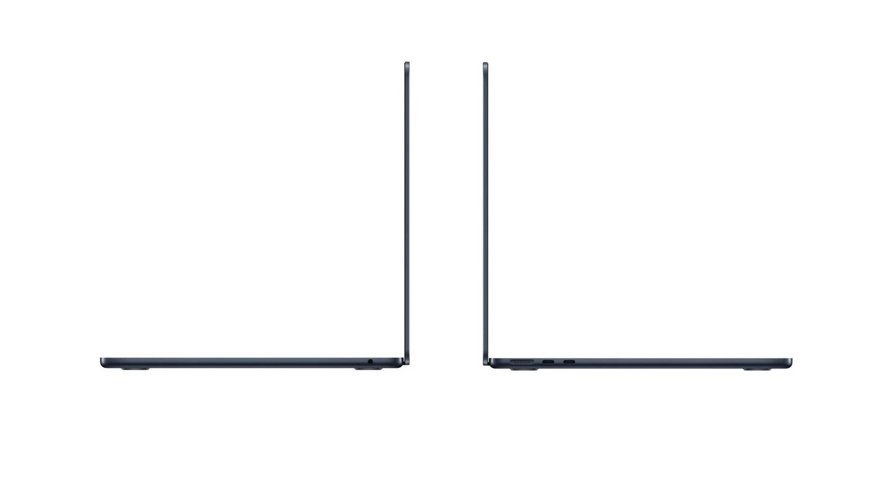 Press images of MacBook Air (M2, 2022) with the screen open