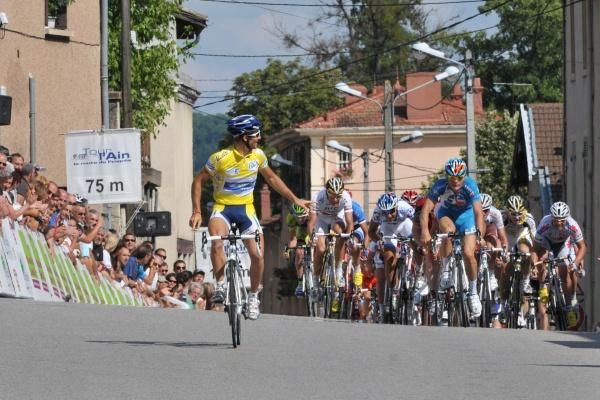 Romain Feillu (Vacansoleil) heads to the stage win.