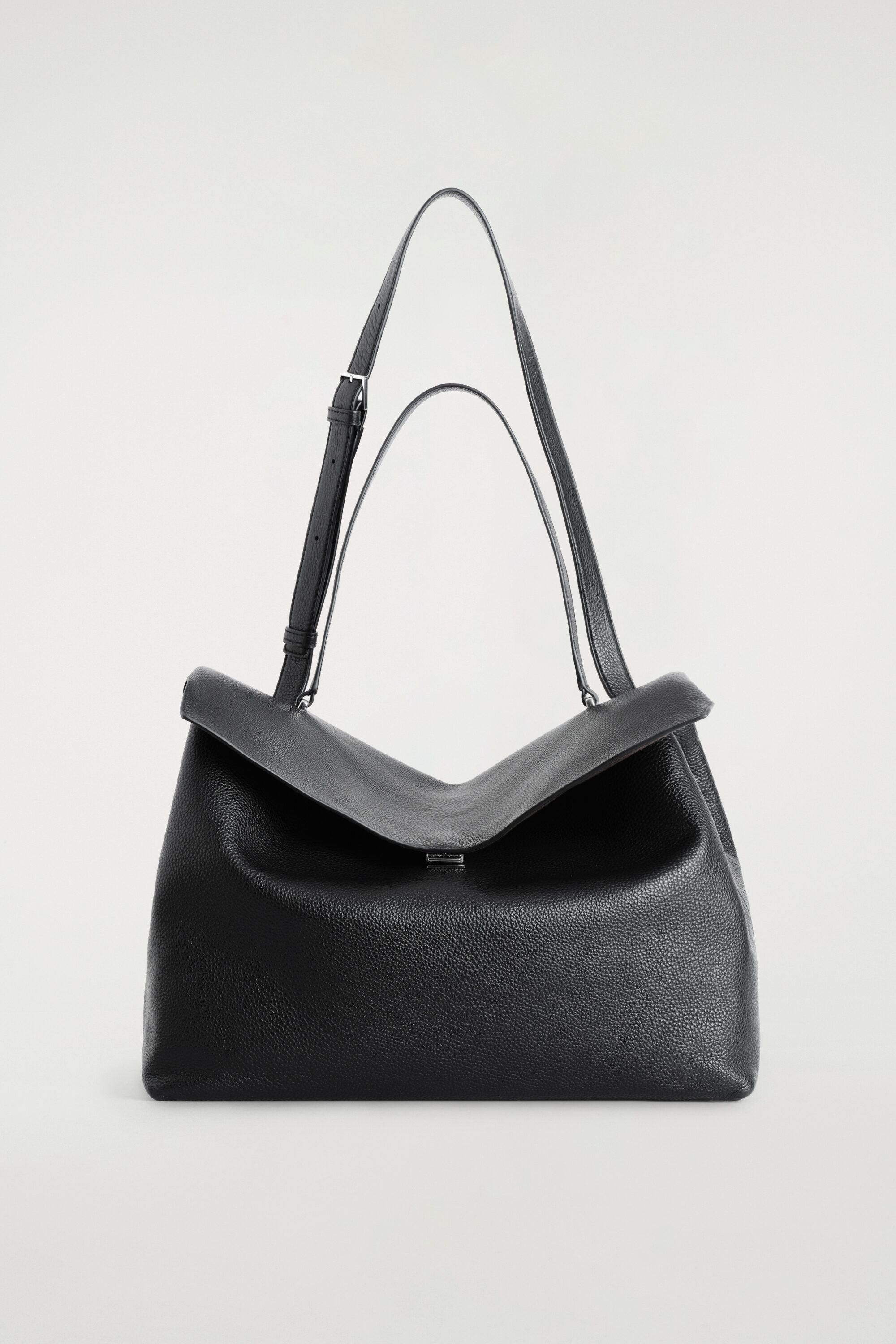 Trullo Oversized Flap Bag - Leather