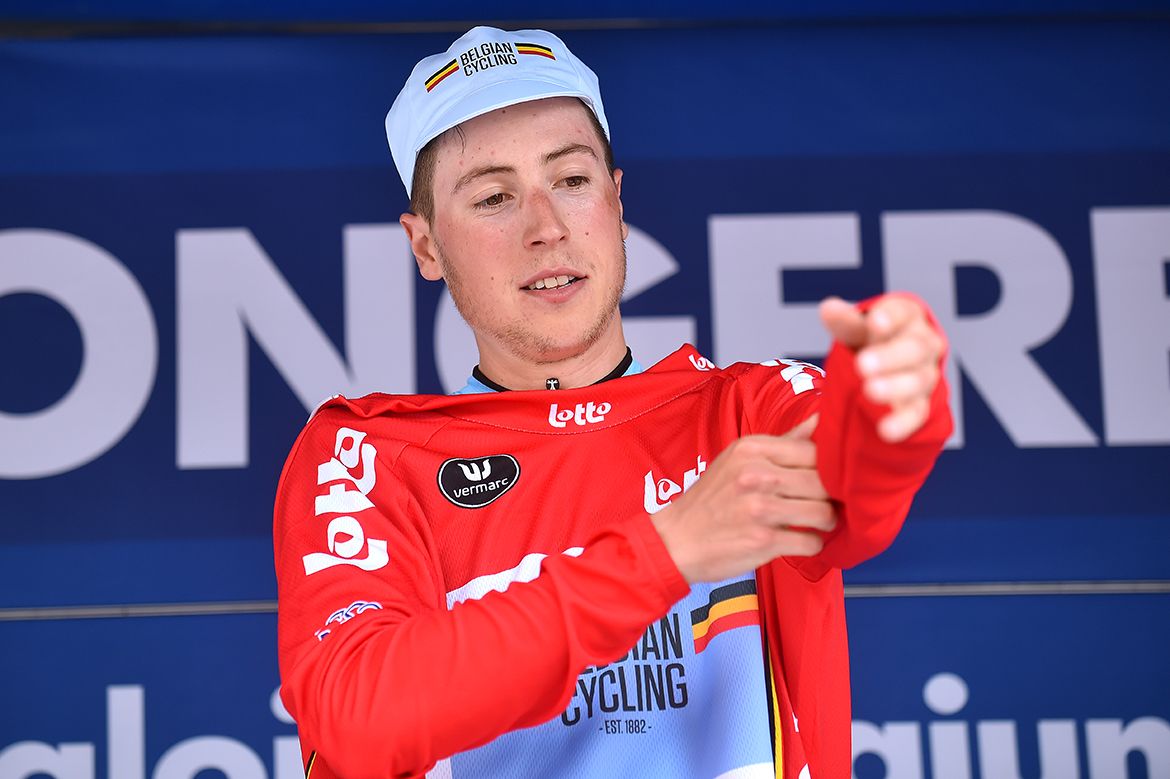 Jens Keukeleire slips into the race leader's jersey after winning the Baloise Belgium Tour.