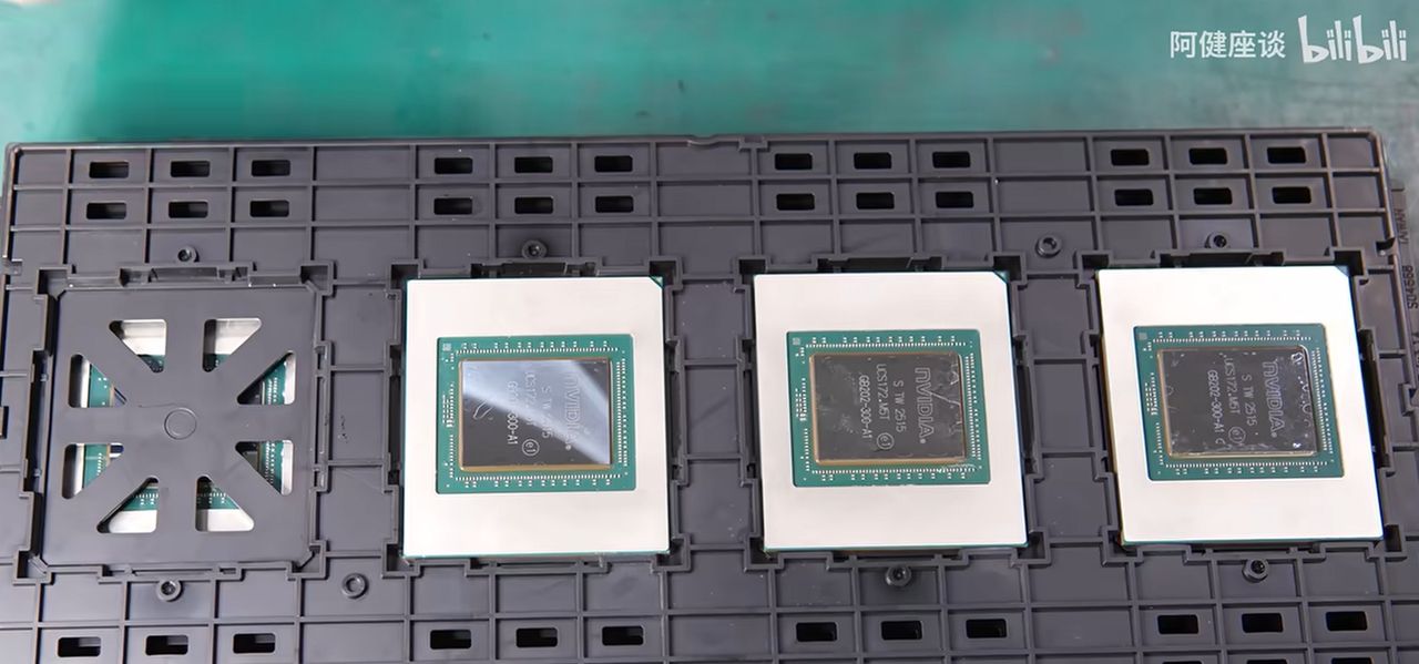 RTX 5090 "Turbo" with blower-style cooler