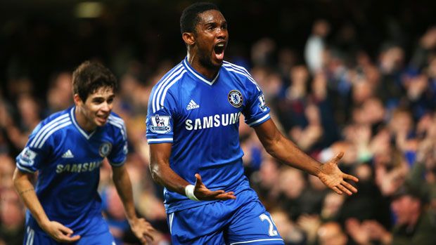 Samuel Eto&amp;#039;o celebrates at Stamford Bridge