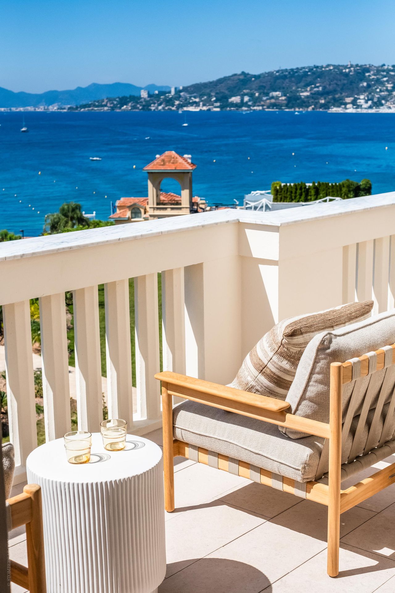 Hotel Le Proven&ccedil;al and the Ella Fitzgerald apartment