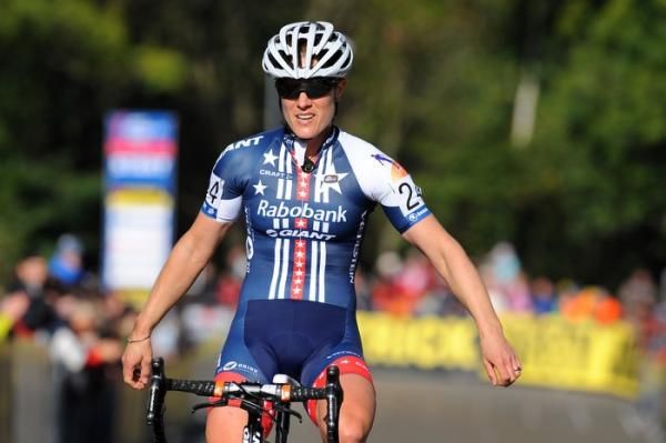 Katherine Compton (Rabobank - Giant Off-Road Team) crosses the line.