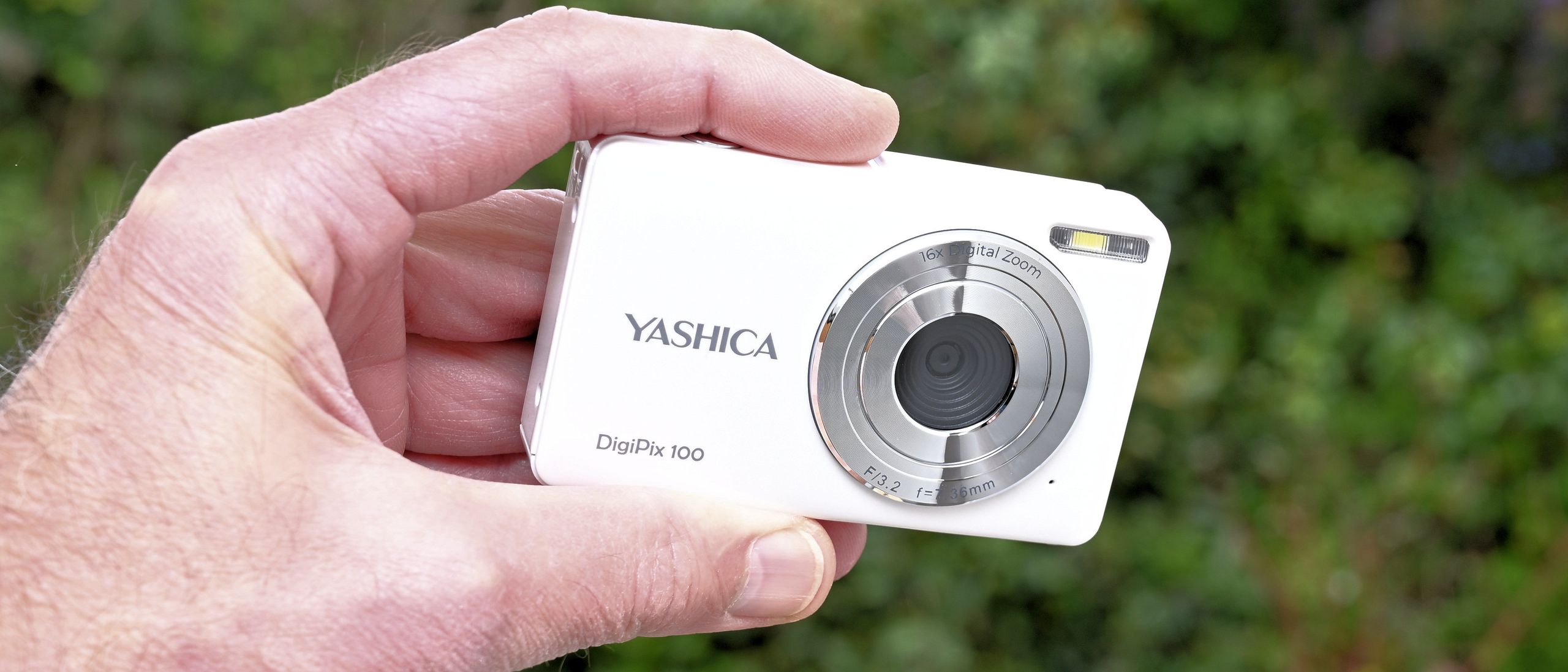 Yashica DigiPix 100 is an ultra-compact and affordable digital camera