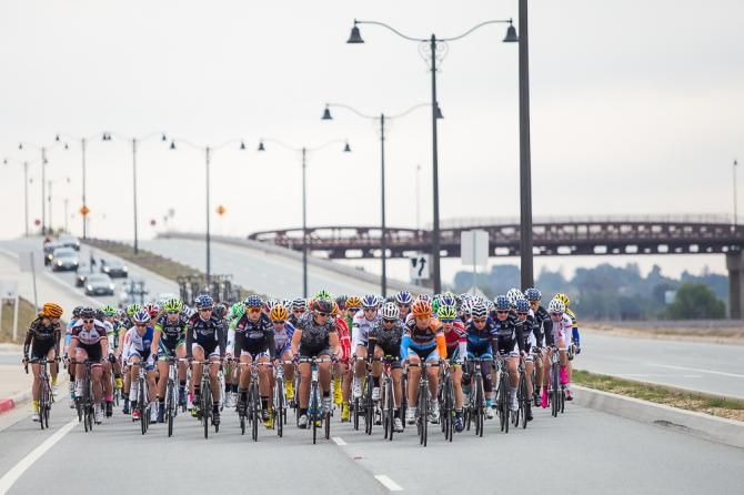 The women's peloton rolls through Beaumont