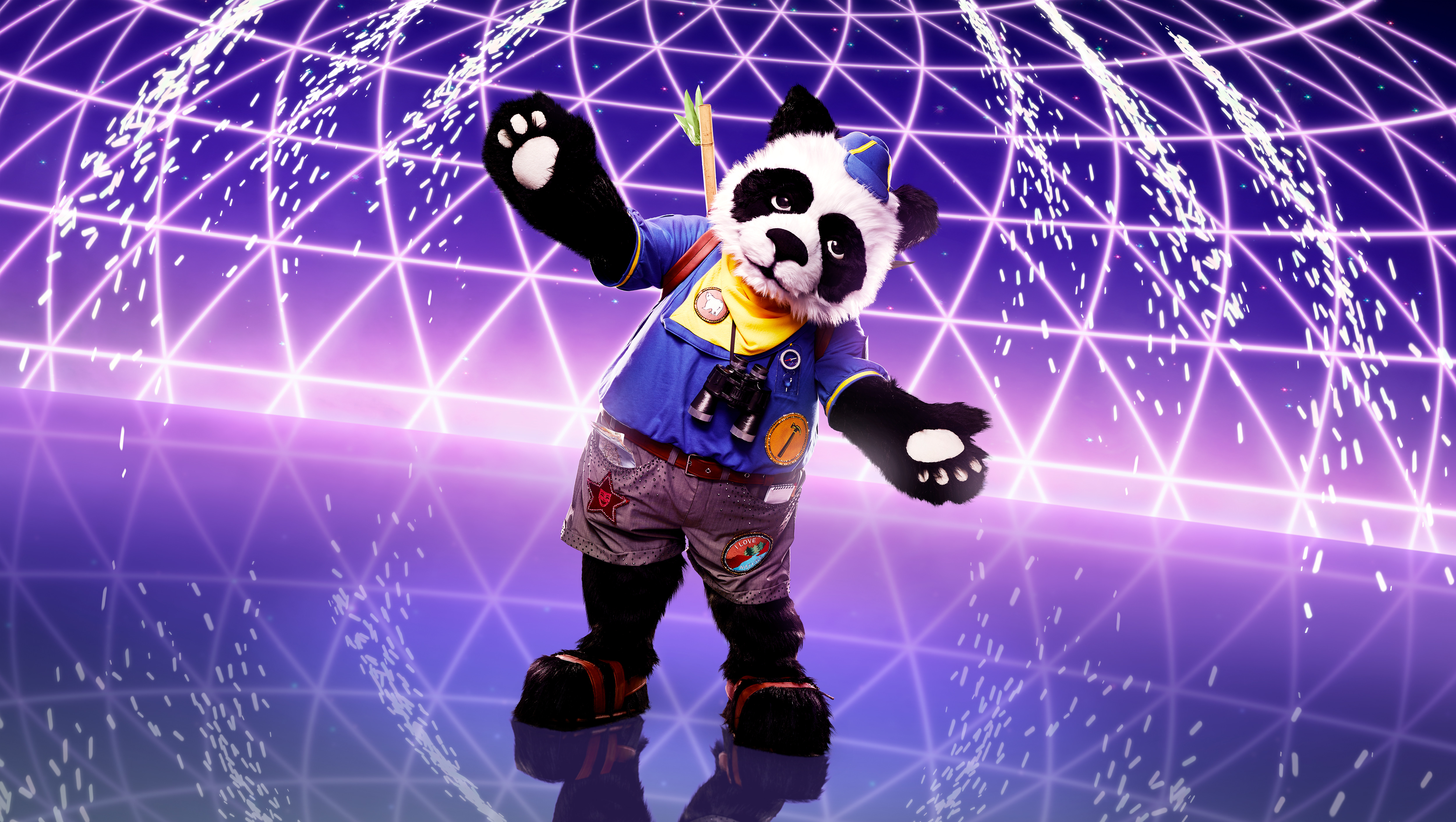 El Panda candidato del cantante enmascarado 3: una linda criatura en un explorador que no lleva un bambú en la espalda