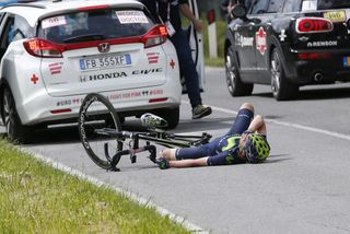 Javi Moreno was forced to abandon the Giro d'Italia after breaking his collarbone in heavy fall on stage seven (Sunada)