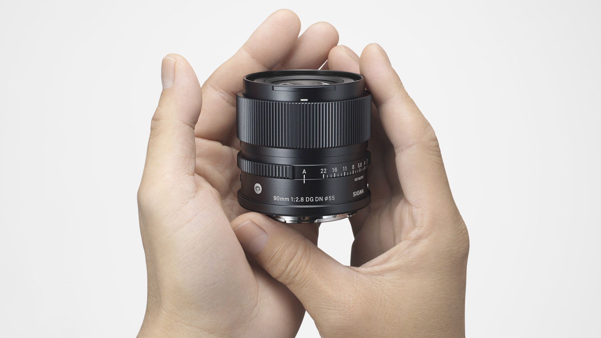 デジタルカメラ Fujifilm X-T4 + SIGMA 24mm F2.8 DG DN Sigma 24mm F2 DG DN and 90mm F2.8 DG DN join Sigma's compact 'I