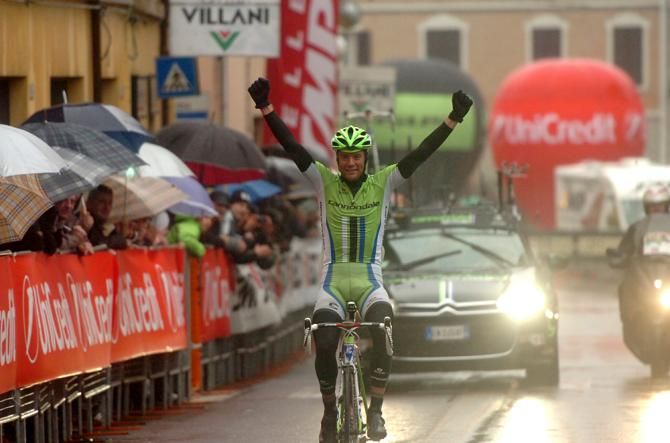 Damiano Caruso (Cannondale) wins in Italy