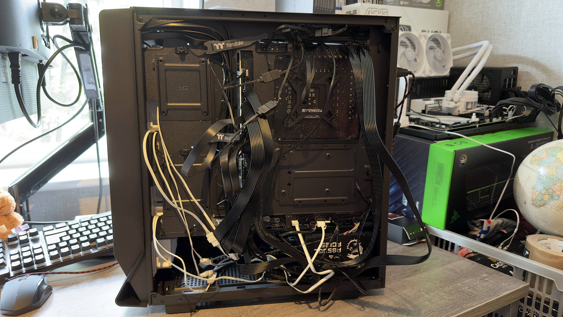 Photo of the added difficulty to cable management with the Asus BTF platform