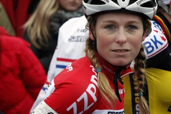 Daphny van den Brand awaits the start.