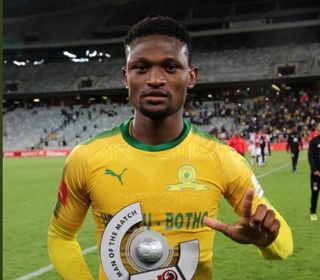 Mamelodi Sundowns Defender Motjeka Madisha Dies In Car Accident Fourfourtwo