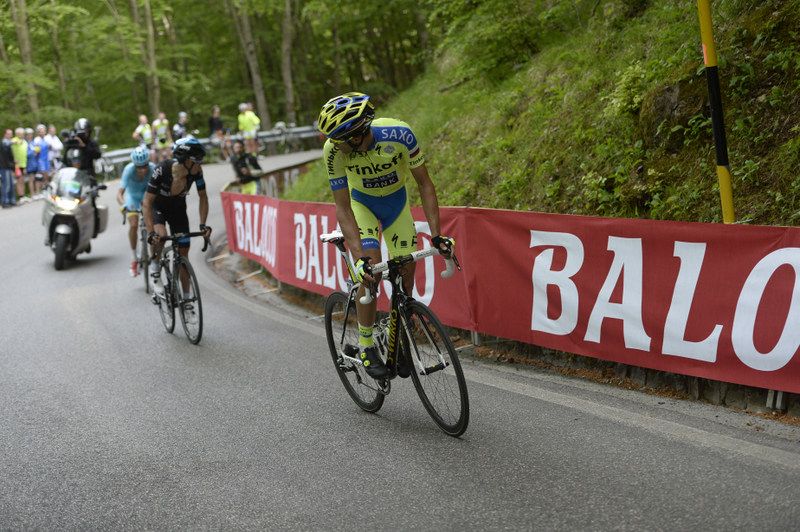 Alberto Contador looks back to see what level of damage he's inflicted to find Richie Porte and Fabio Aru bridging across to him
