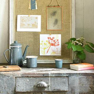 garden decorated with rug wall and grey coffee pot