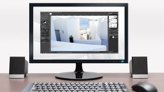 En computerskærm med et fotoredigeringsprogram på skærmen