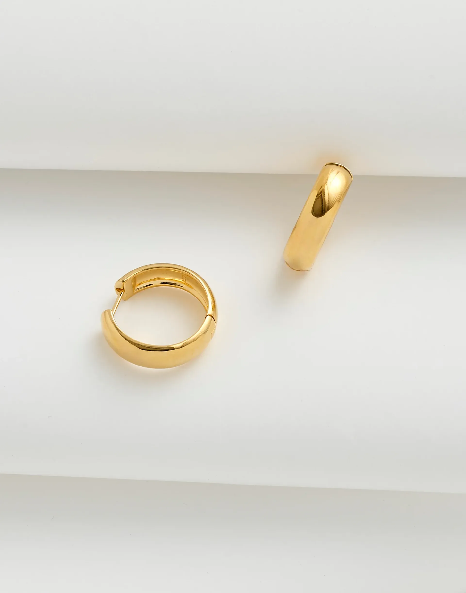 Demi-Fine Chunky Medium Hoop Earrings