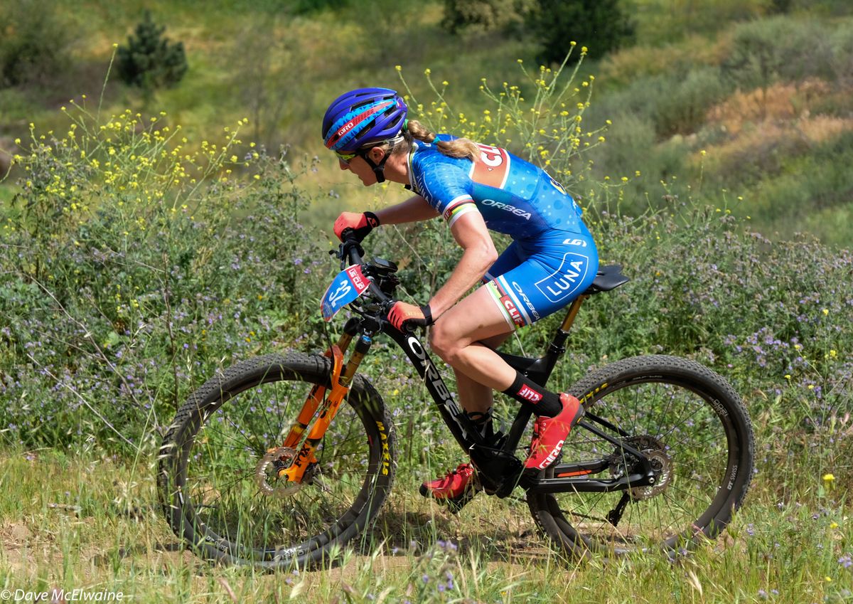 Catharine Pendrel (Clif Pro Team) riding solidly in third place