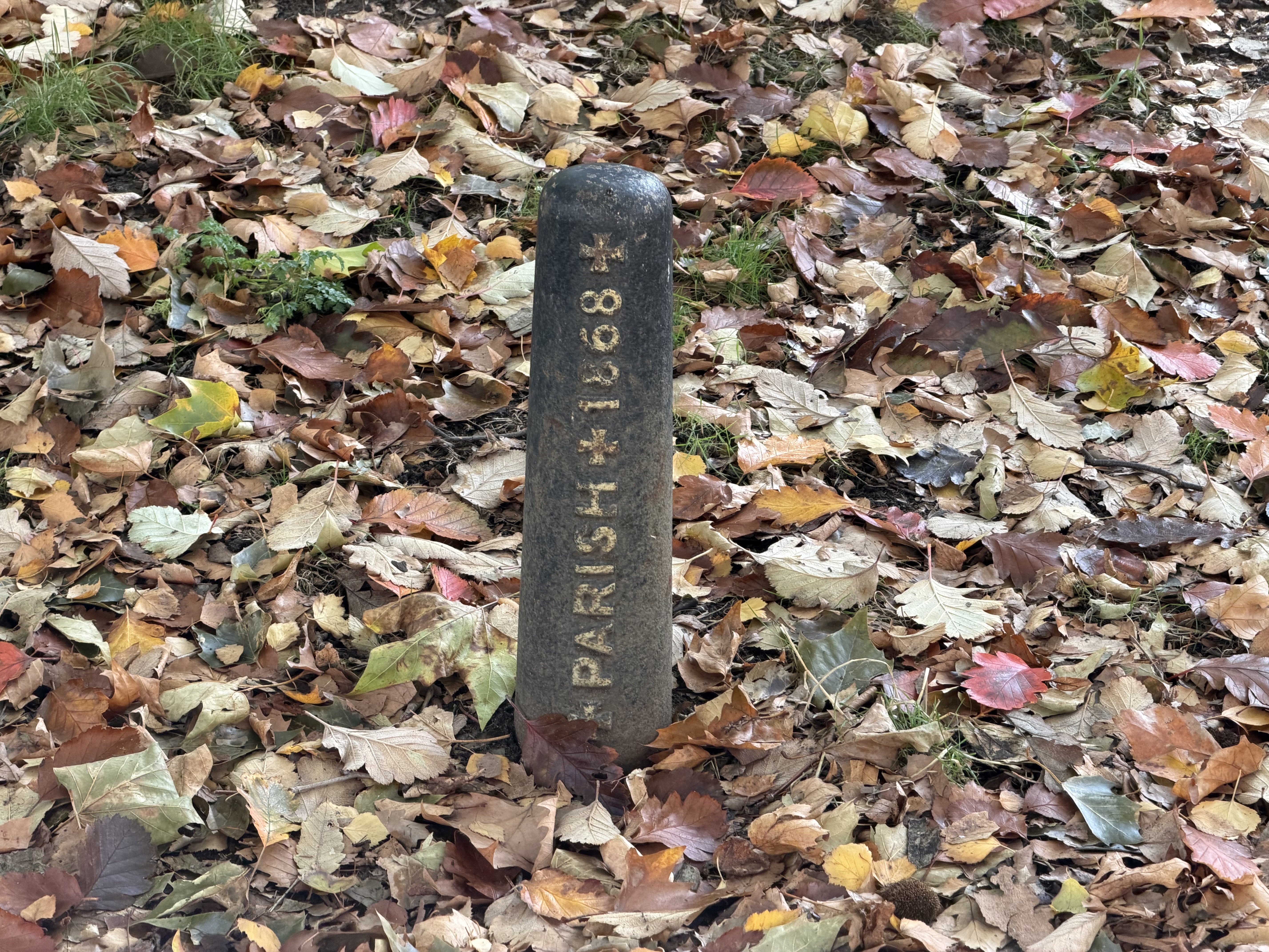 iPhone 17 Pro Max parish marker 4x