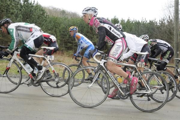 Derrick St-John (Garneau - Club Chaussures) on the Juniper Swamp climb