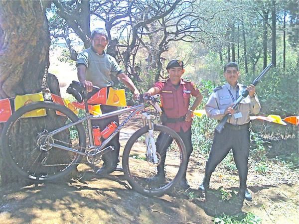 The Pan Am course in Guatemala came with guards.