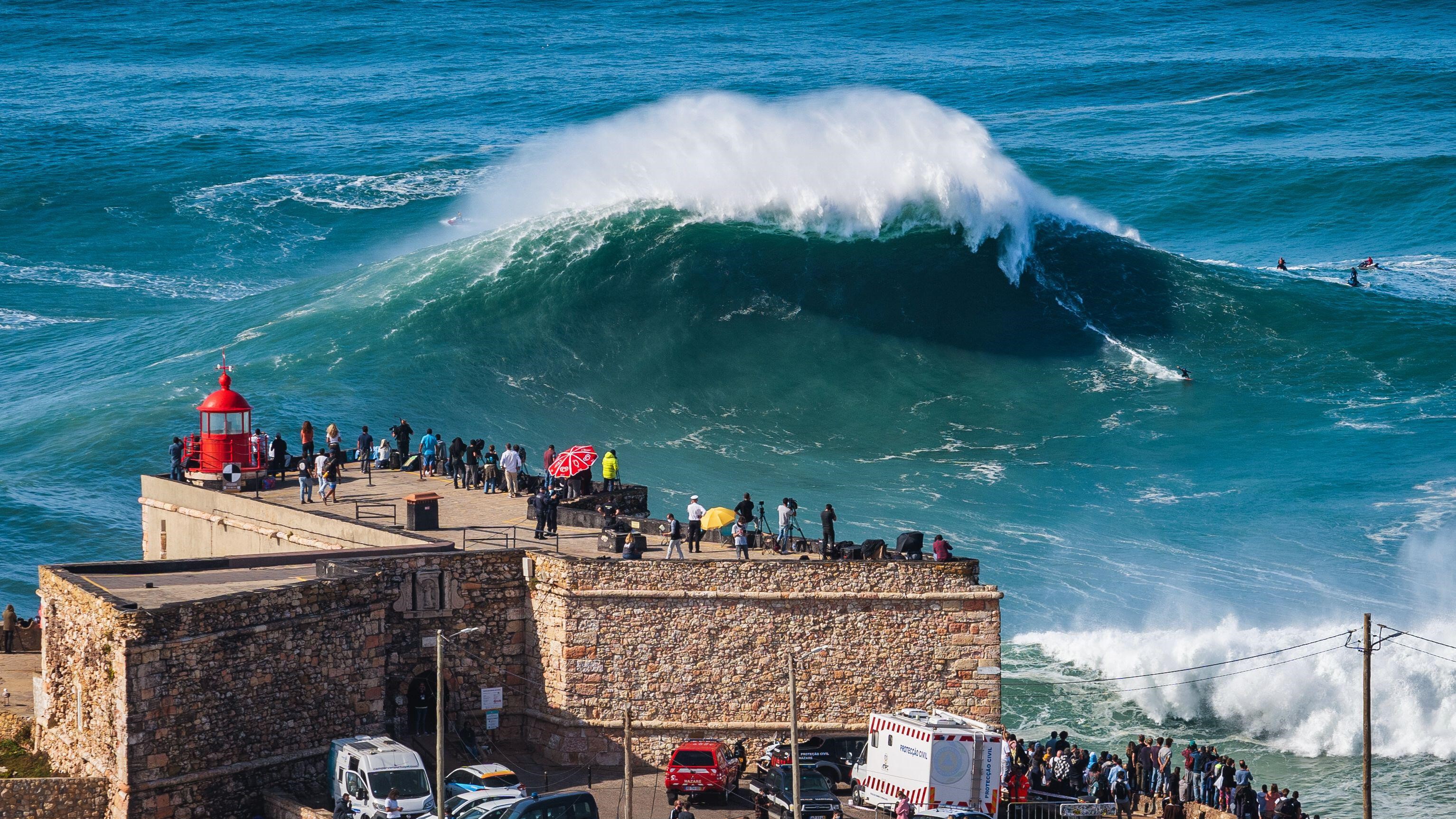 Nazaré: The big-wave surfer's paradise born out of the largest ...