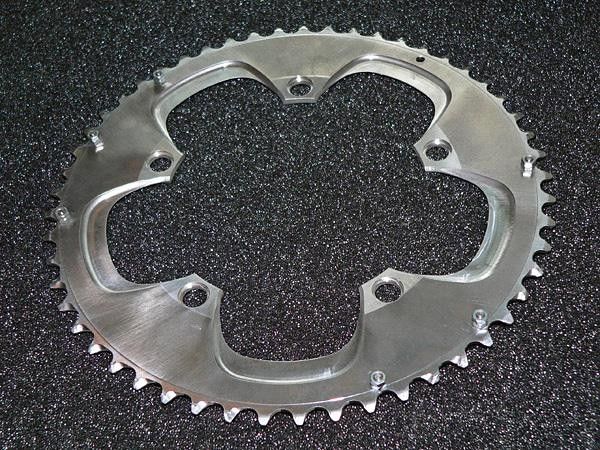 A solid outer chainring wall (a la Dura-Ace)