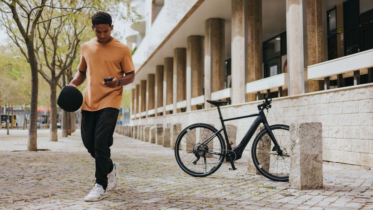 New Bosch update allows users to lock their e-bike using a smartphone ...