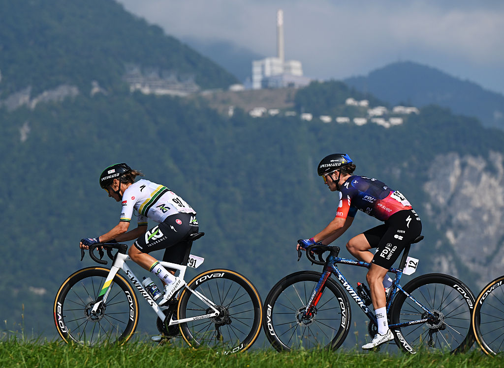 AIGLE, SWITZERLAND - AUGUST 17: (L-R) Ashleigh Moolman of South Africa and Team AG Insurance - Soudal and Nina Buijsman of Netherlands and Team FDJ - SUEZ compete during the 4th Tour de Romandie Feminin 2025, Stage 3 a 122.1km stage from Aigle to Aigle / #UCIWWT / on August 17, 2025 in Aigle, Switzerland. (Photo by Dario Belingheri/Getty Images)