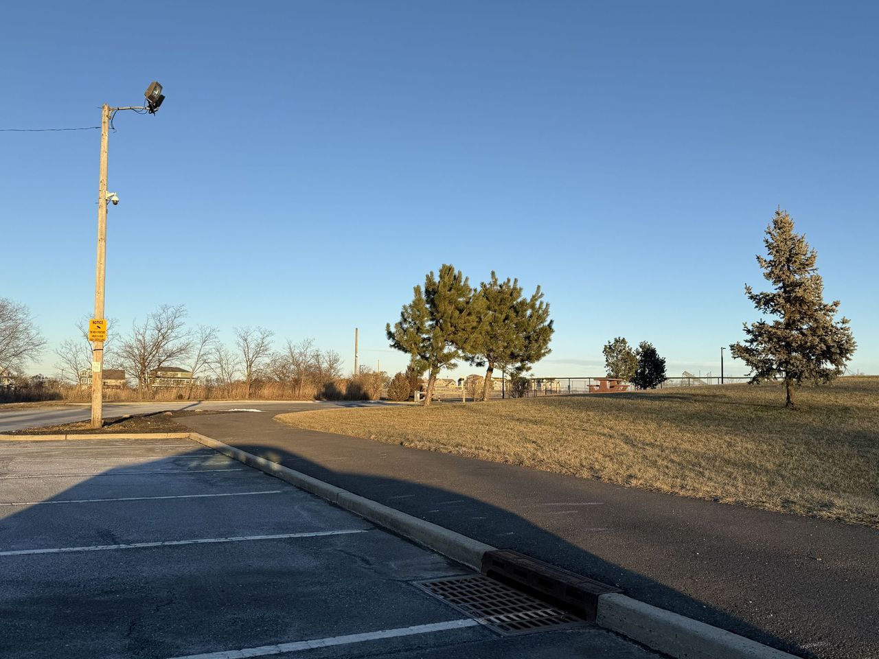 Apple iPhone 16 Pro Max dynamic range sample.