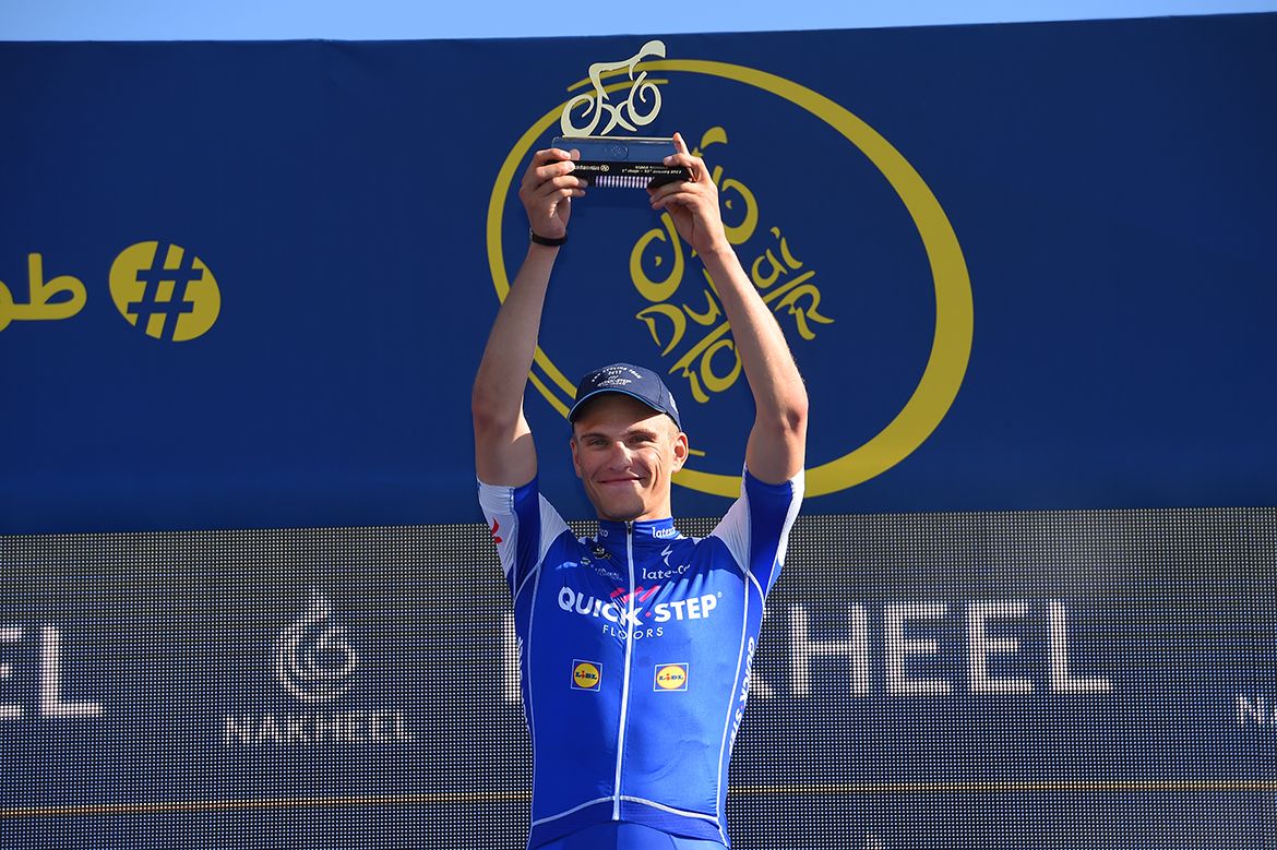 Marcel Kittel with his award for stage winner