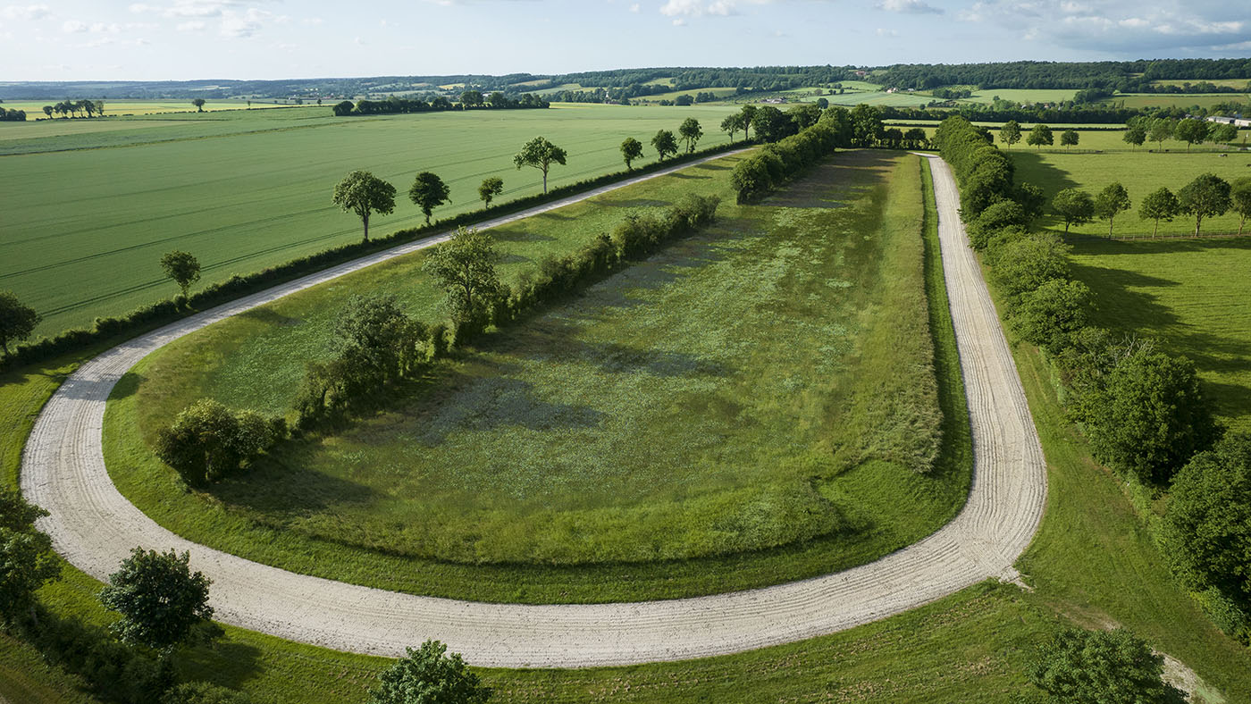 Stud-farm-_Fresnay-le-Buffard_-c-Engel-_-V%C3%B6lkers-Market-Center-Paris-7-1.jpg