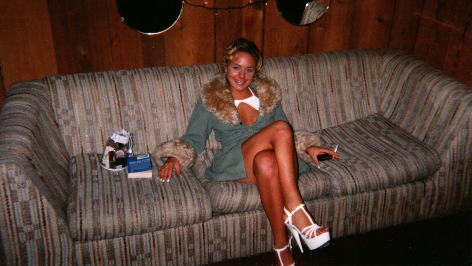 Sitting, Leg, Couch, Fun, Furniture, Vacation,