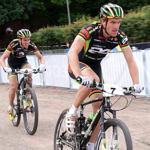 The chasing teammates from Herbalife 24-Raumerrittet in second and third spot, Matthias Wengelin and Magnus Darvell
