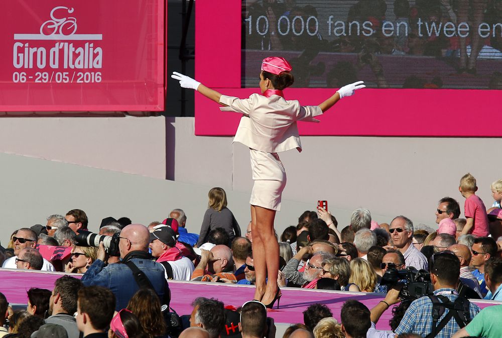 One of the hostesses at the team presentation