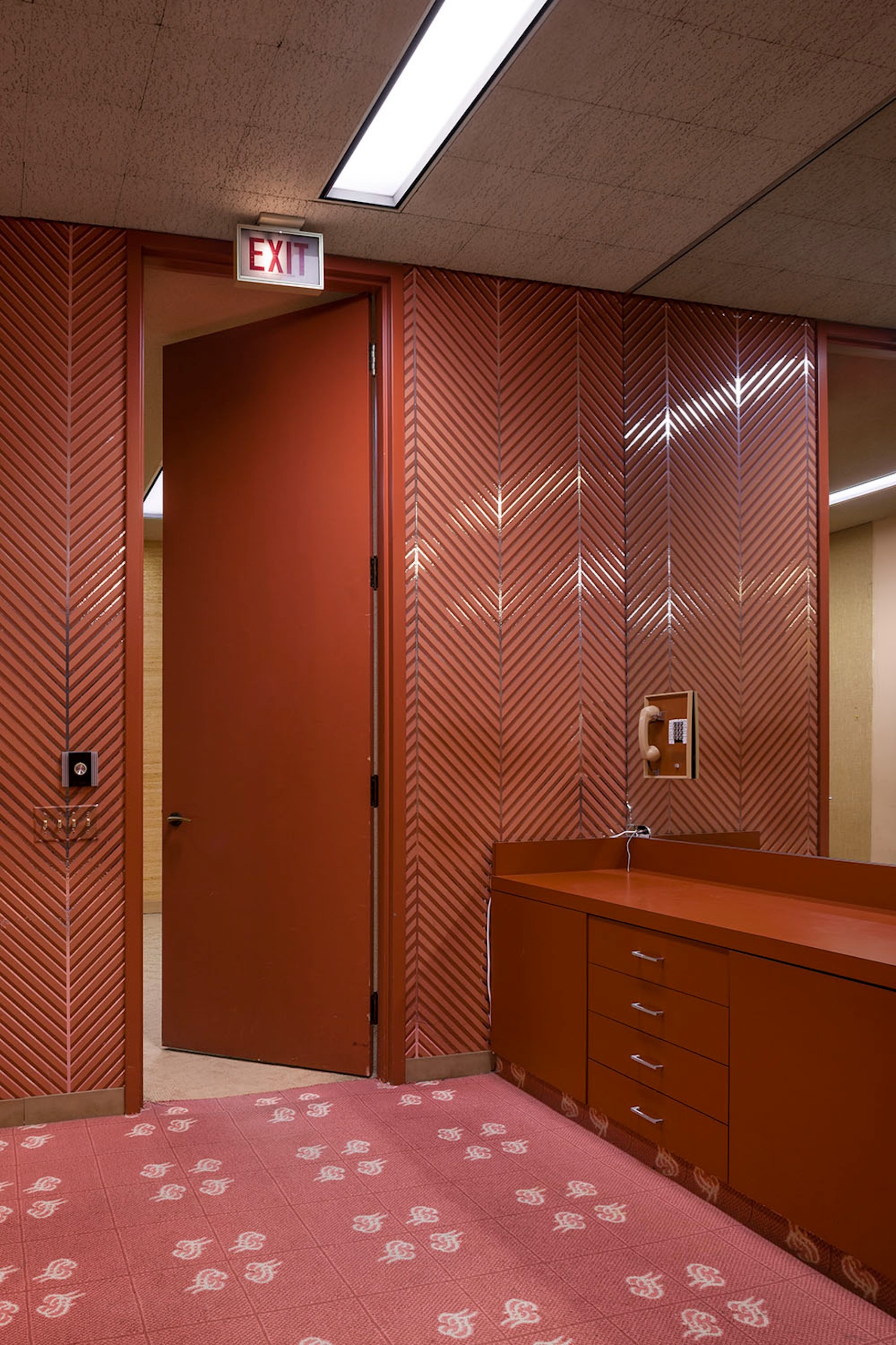 Ebony Jet Headquarters Chicago