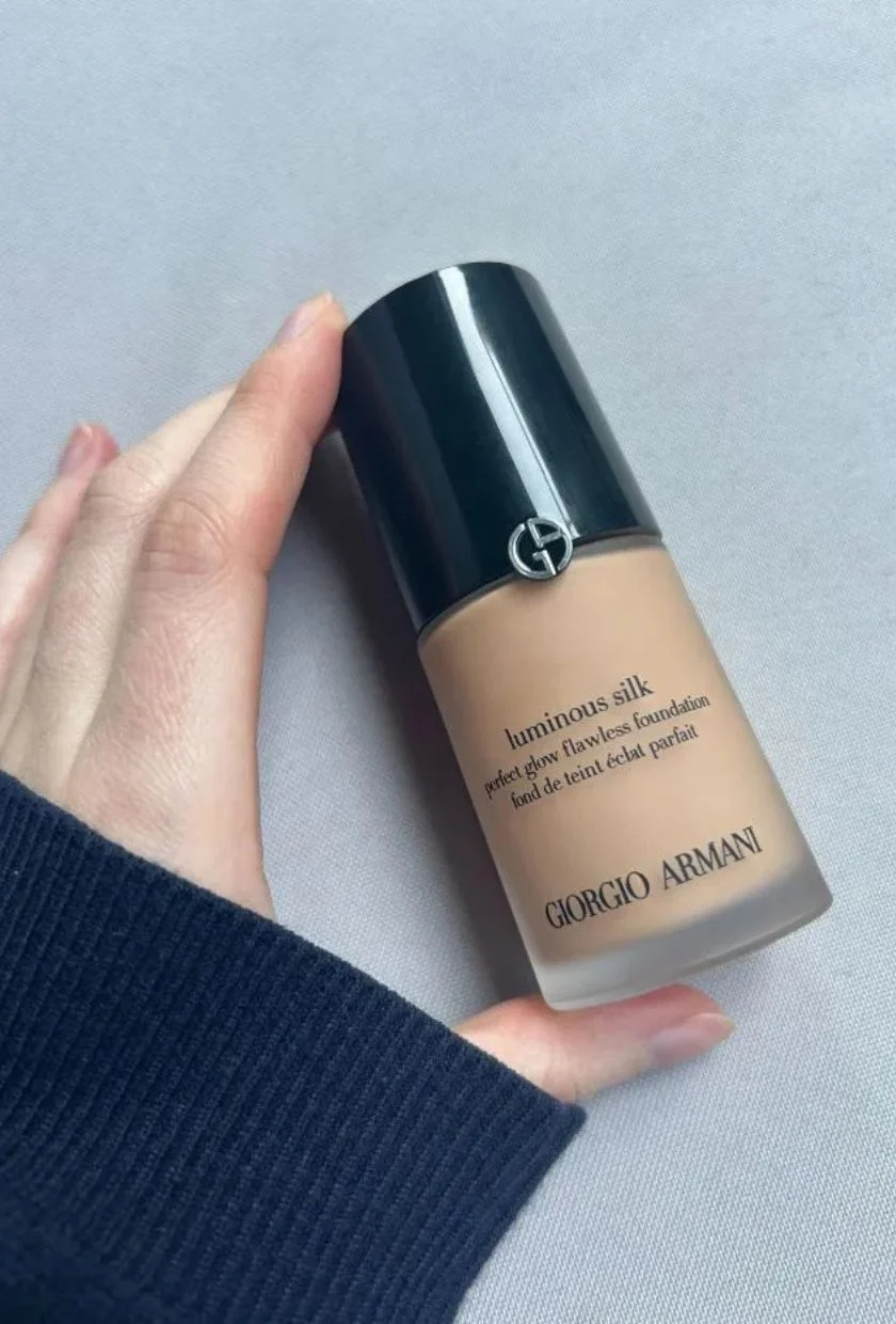 Armani Luminous Silk Foundation