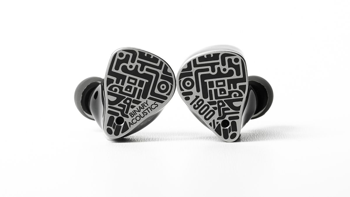 The Binary 1900 IEM.
