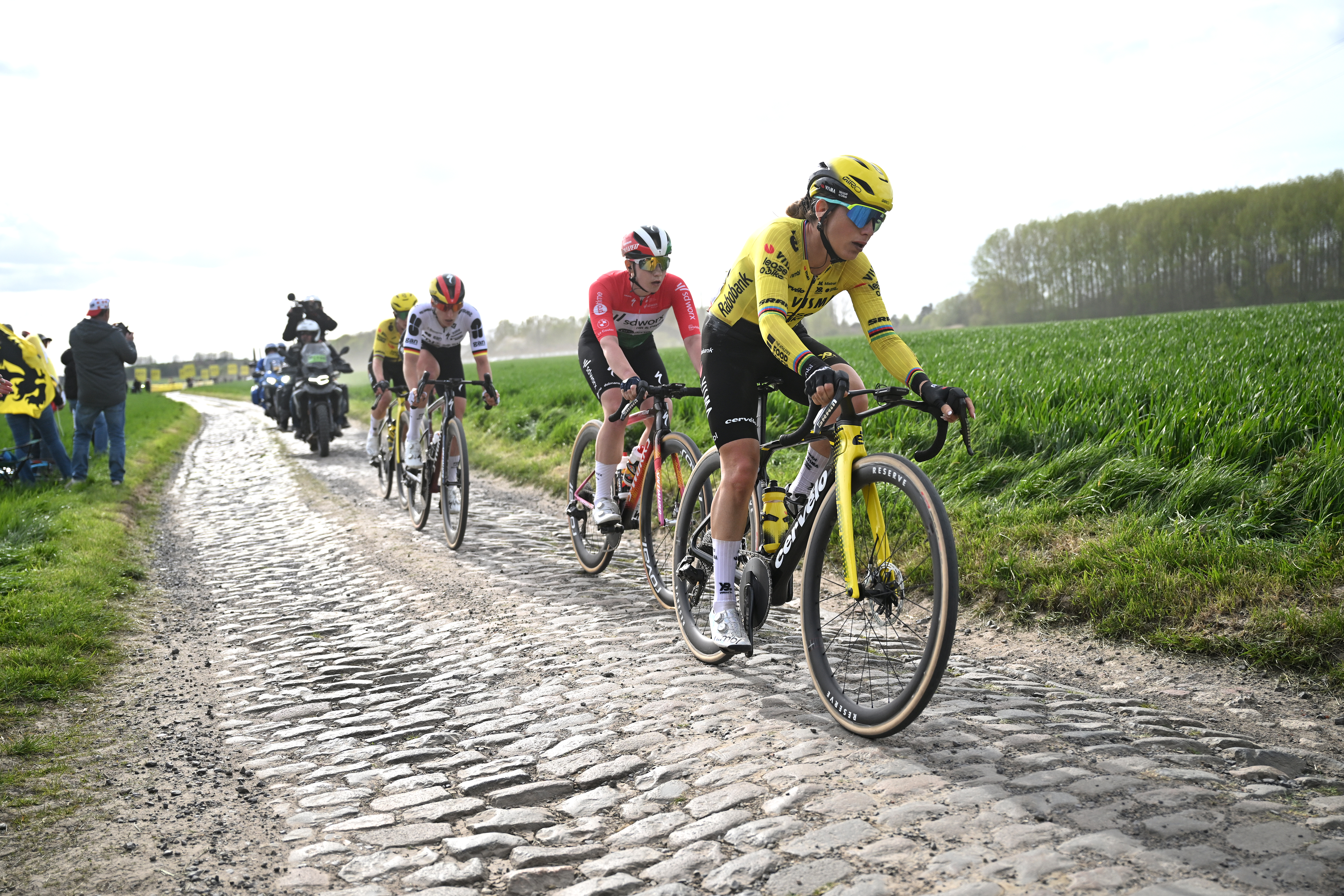 'Now it feels like we had leftover crowds' – Taking the temperature of the new Paris-Roubaix Femmes format