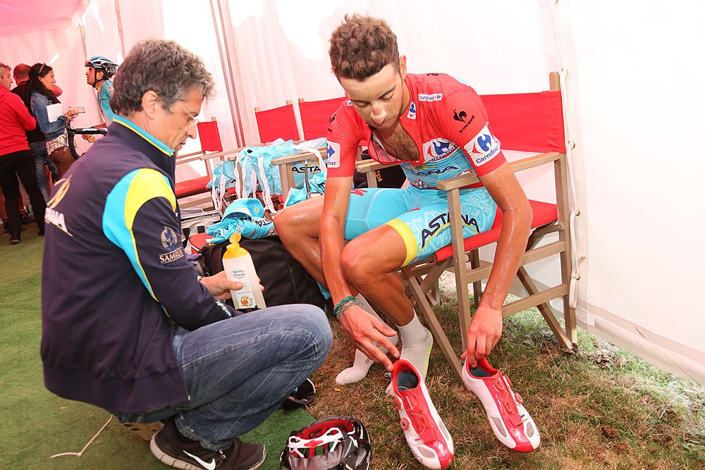 Fabio Aru gets cleaned up