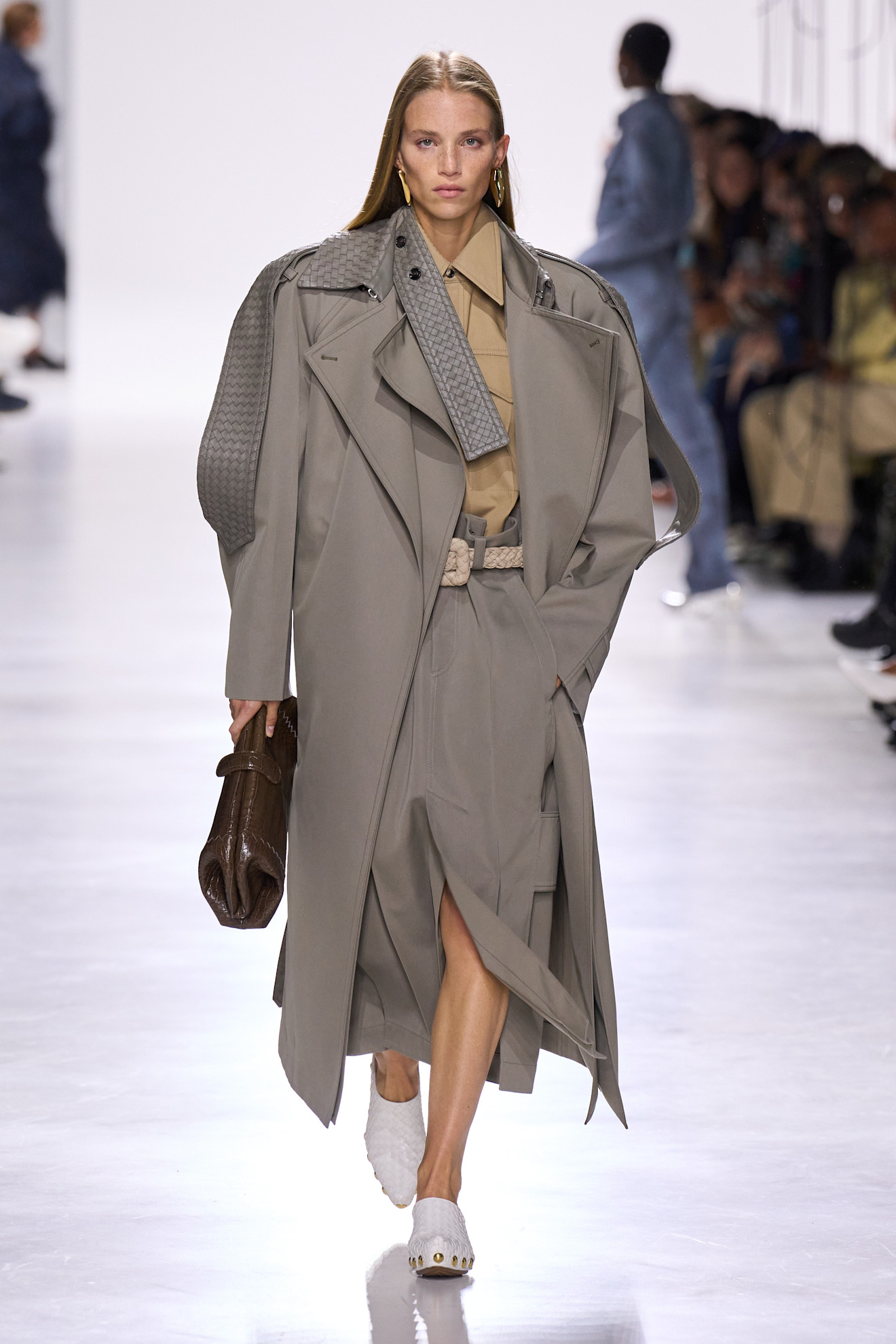 Model wears slate grey on the Bottega Veneta runway.